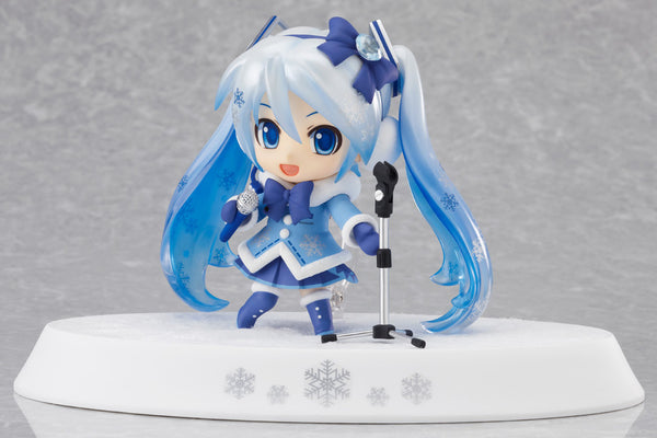 Vocaloid - Hatsune Miku - Nendoroid (#207) - Snow, Fluffy Coat Ver. (Good Smile Company)